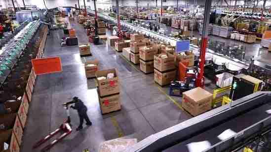 Postal Services To US Suspended: ٹرمپ کے ٹیرف وار کے بعد ہندوستان نے امریکہ کے لیے پوسٹل خدمات کے معطل