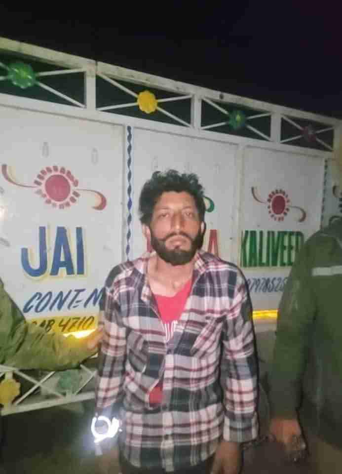 جموں پولیس نے دومانہ علاقے میں ایک چوری شدہ ٹاٹا موبائل کئی برآمد، چور گرفتار