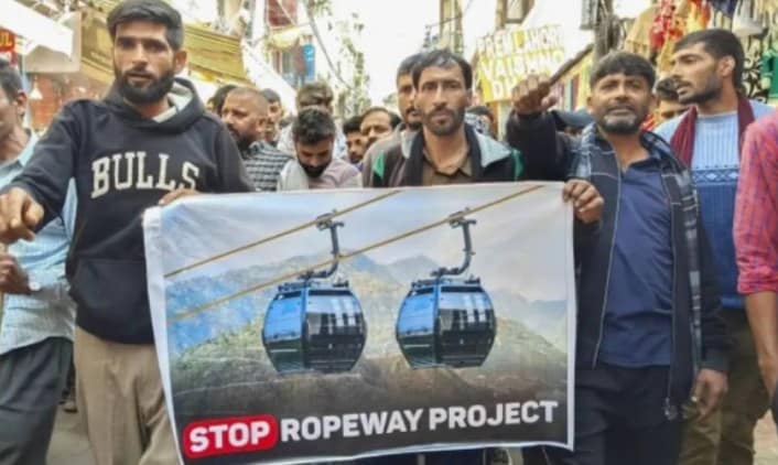 کٹرہ روپ وے احتجاج معطل، زیر حراست رہنما بھی رہا