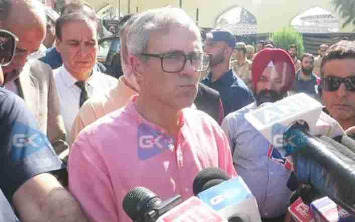 Omar Abdullah :مستقبل میں سیلاب کے خطرات سے بچنے کے لیے 2014 کے اسباق پر نظرثانی کریں گے: وزیرِ اعلیٰ عمر عبداللہ