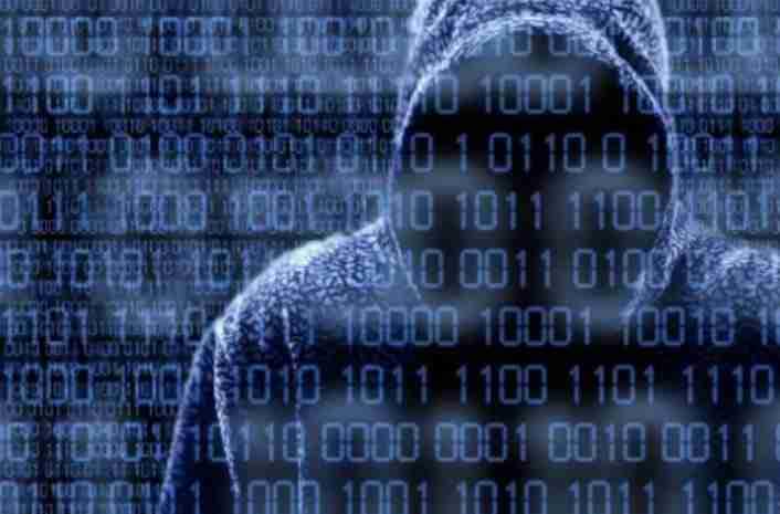 سائبر پولیس کشمیر نے آن لائن دھوکہ دہی کرنے والوں سے 45 لاکھ روپے کیے برآمد