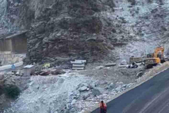 مرکز جموں کشمیر میں 47 ہائی وے پروجیکٹس، لداخ میں 6 پروجیکٹس کریگی تعمیر