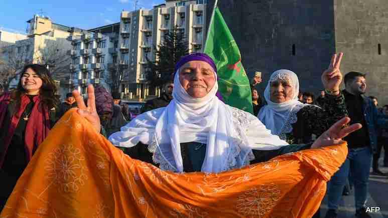 کالعدم کرد گروپ نے چالیس سال بعد ترکی لڑائی کے ساتھ جنگ بندی کا کیا اعلان