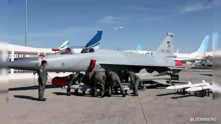 Pakistan’s JF-17 Fighter Program Under Test پاکستان کے جے ایف-17 فائٹر پروگرام کے لیے بڑا امتحان