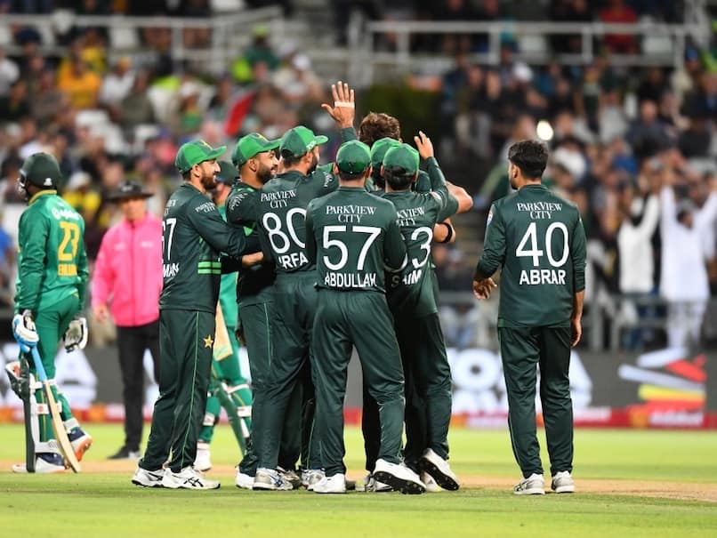 پاکستان نے جنوبی افریقہ کو دی تیسرے میچ میں کّراری شکست، صائم ایوب، سفیان مقیم رہے نمایاں