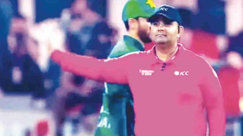 Asif Iqbal From Baramulla Joins ICC Umpires Panel: بارہمولہ سے تعلق رکھنے والے آصف اقبال آئی سی سی امپائر پینل میں شامل