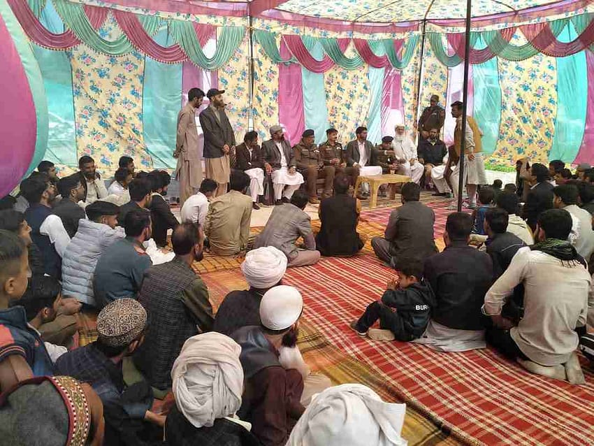 ایس ایس پی سامبہ نے سانبا کے گاؤں پلائی میں پولیس اور عوامی میٹنگ کا کیا انعقاد